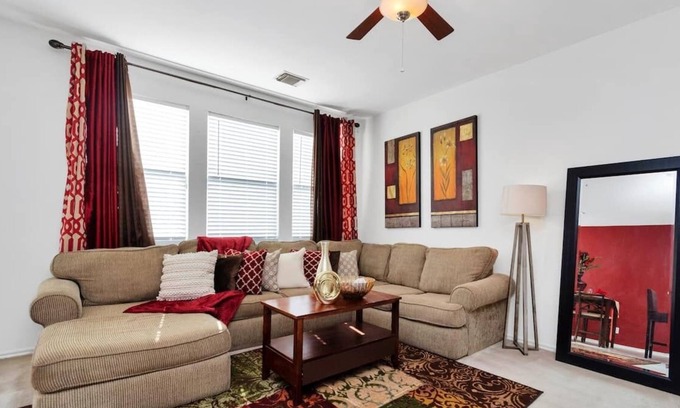 Houston House | Home Sweet Townhome! Spring area (2 Queen Beds)