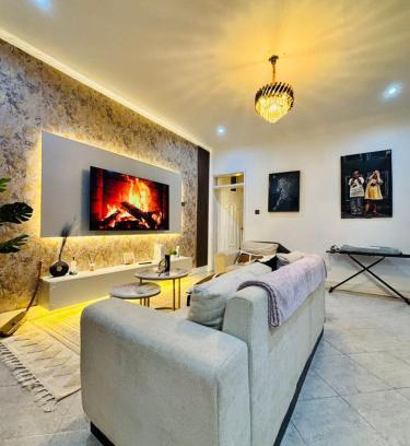 Kampala Apartment | Home2Suite by Veronica Buziga, Munyonyo- Luxury with Netflix, Wi-Fi, & Free Parking