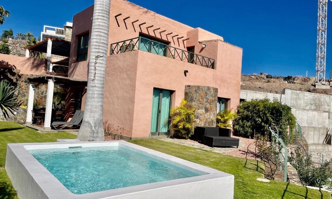 Salobre House | HomeForGuest Salobre Villa, 5pax, pool and great views