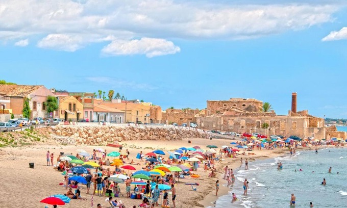 Gallina Apartment | Homerez - 150 m away from the beach! Apartement for 4 ppl. with garden at Avola