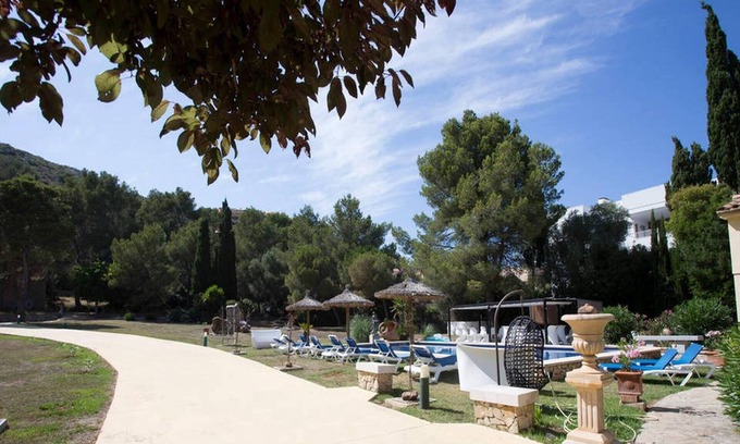 Urbanitzacio Gotmar Villa | Homerez - Amazing villa 500 m away from the beach for 16 ppl. with swimming-pool