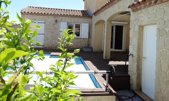 Florensac Villa | Homerez - Amazing villa 15 km away from the beach for 4 ppl. with swimming-pool