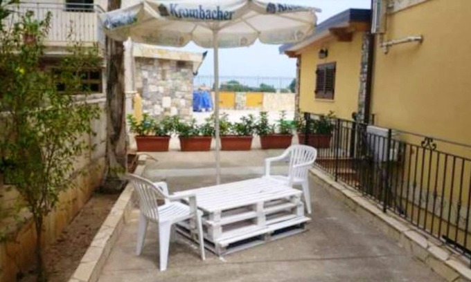 Palermo Apartment | Homerez - Apartement 2 km away from the beach for 6 ppl. with garden at Palermo