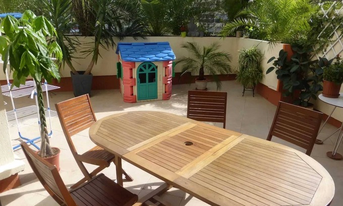 Gares Apartment | Homerez - Apartment in Montpellier