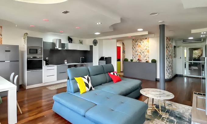Tartane Apartment | Homerez - Apartment in La Trinité