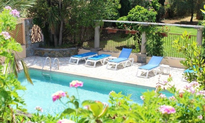 Querciolo Apartment | Homerez - Appartement 4 km away from the beach for 2 ppl. with shared pool