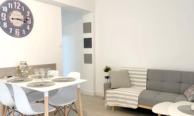 Venecia Apartment | Homerez - Appartement 1 km away from the beach for 4 ppl. with balcony at Gandia