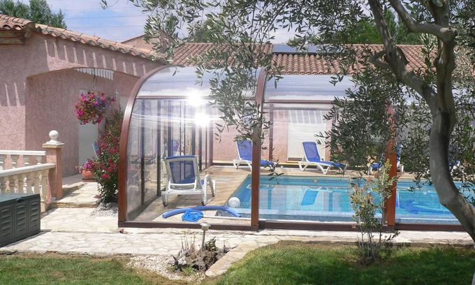Beziers Apartment | Homerez - Apt in Béziers - Shared Pool