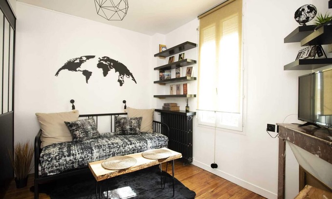 Clermont-Ferrand Apartment | Homerez - Beautiful studio for 2 ppl. at Clermont-Ferrand