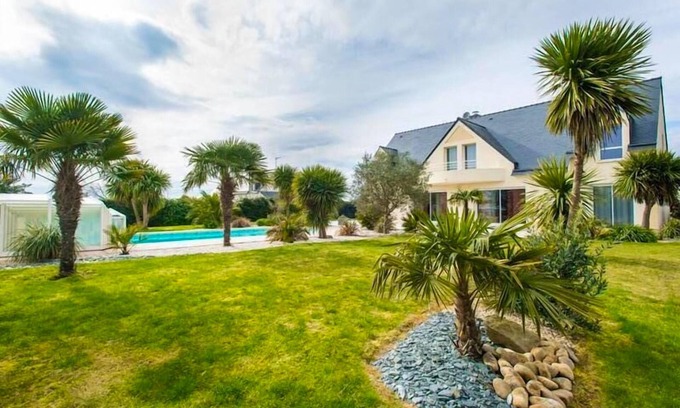 Plouharnel Villa | Homerez - Big villa 1 km away from the beach for 13 ppl. with swimming-pool