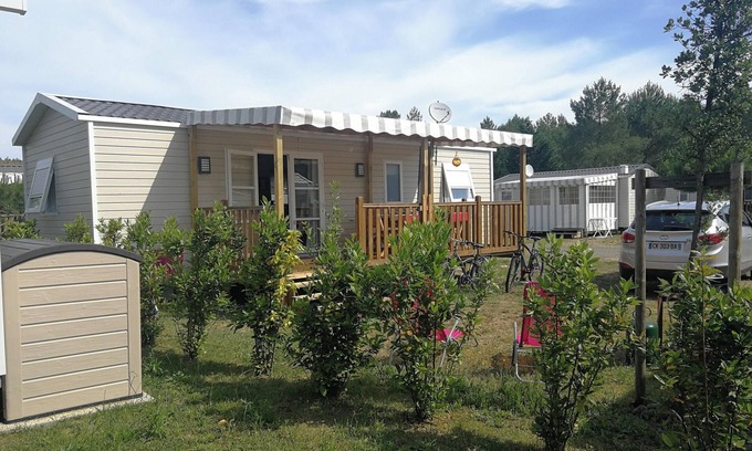 Saint-Julien-en-Born House | Homerez - Bungalow in Saint-Julien