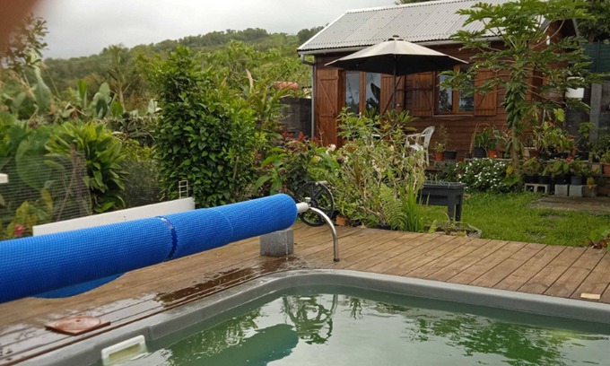 Saint-Paul House | Homerez - Bungalow for 2 ppl. with swimming-pool and sea view at Saint-Paul
