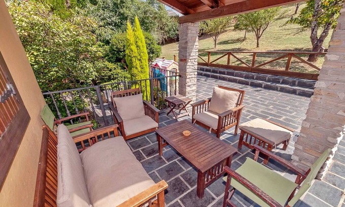 San Juan de la Mata Ski Chalet | Homerez - Chalet in San Juan de la Mata