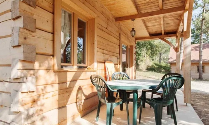 Sarlat-la-Caneda Ski Chalet | Homerez - Chalet in Sarlat-la-Canéda