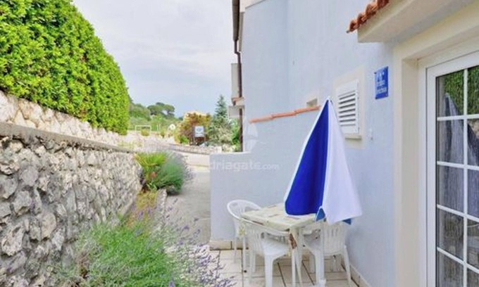 Suha Punta Apartment | Homerez - Charming apartment in Kampor with private garden - 28 m²