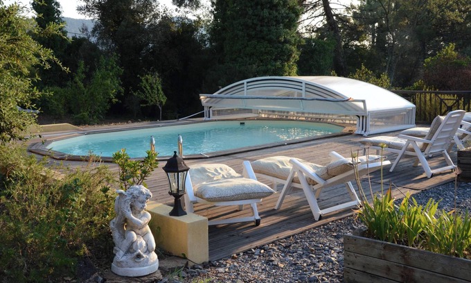 La Mole Villa | Homerez - Charming villa in La Mole with private pool