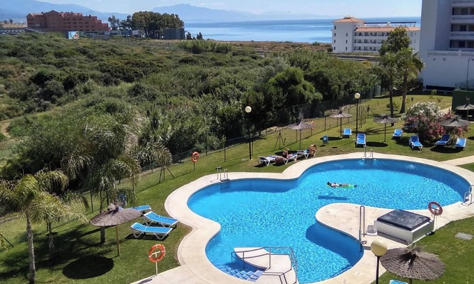 Puerto de la Duquesa Apartment | Homerez - Comfortable apartment in Manilva, 80m², pool