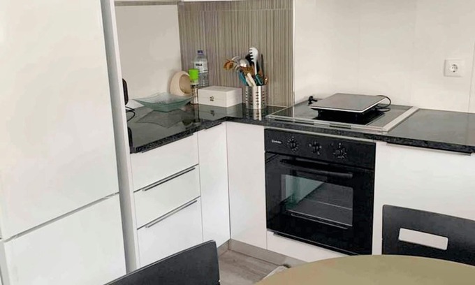 Nazare Apartment | Homerez - Comfortable apartment in Nazaré - 55 m² with private parking