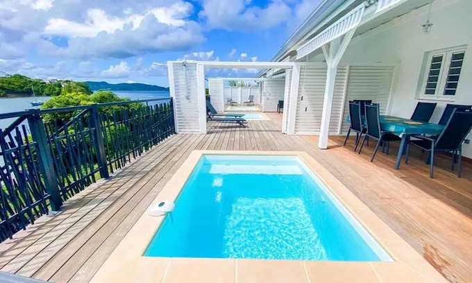 Le Robert Villa | Homerez - Comfortable villa with pool in Hyacinthe – 95 m²