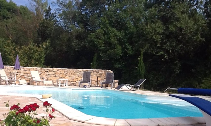 Jouques House | Homerez - House for 6 ppl. with swimming-pool, garden and terrace at Jouques