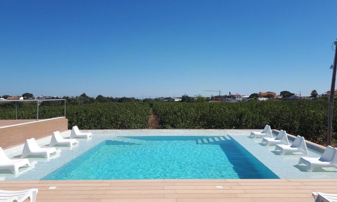 Faro House | Homerez - House in Faro w/Pool
