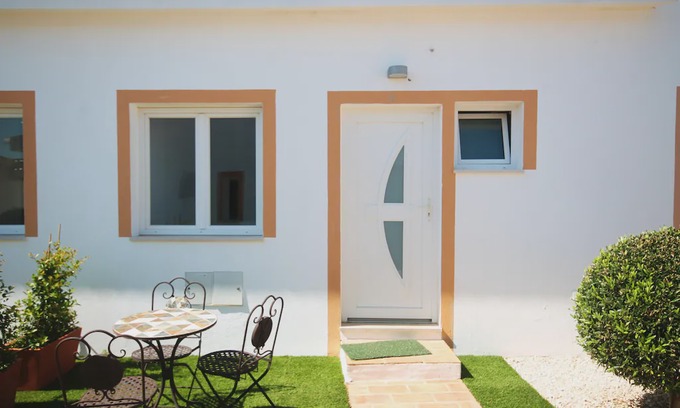 Faro Apartment | Homerez last minute deal - Amazing studio with shared pool