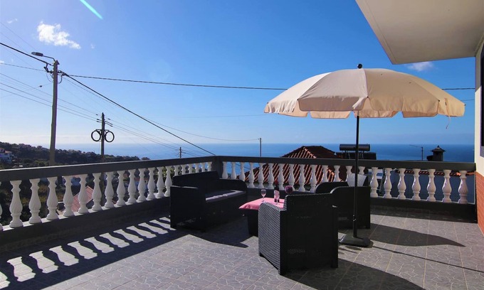 Estrela da Calheta House | Homerez - Magnificent House in Calheta with Sea View