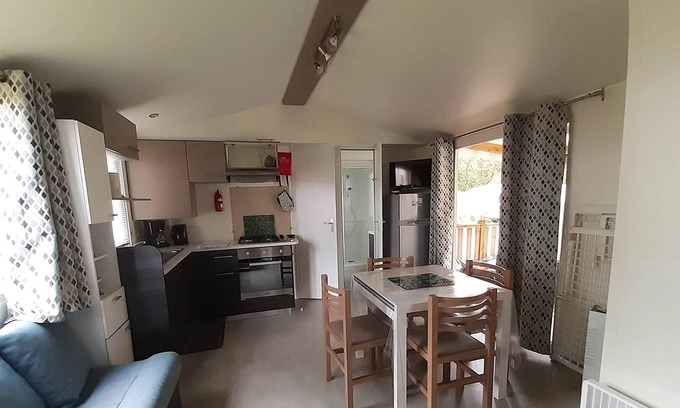 Saint-Julien-en-Born House | Homerez - Nice bungalow 5 km away from the beach for 6 ppl. with shared pool