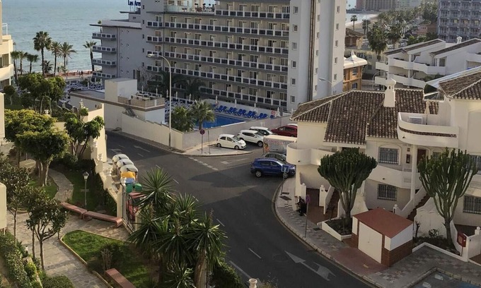 Benalmadena Costa Apartment | Homerez - Nice appartement 500 m away from the beach for 5 ppl. with shared pool