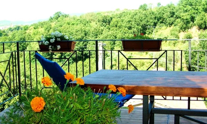 Vignanello House | Homerez - Nice property for 6 ppl. with terrace at Vignanello