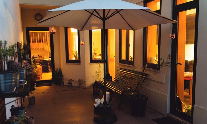 Paranhos House | Homerez - Spacious House in Porto for 14 guests + Garden