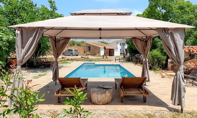 Vall d'Alba Villa | Homerez - Villa in Vall d'Alba