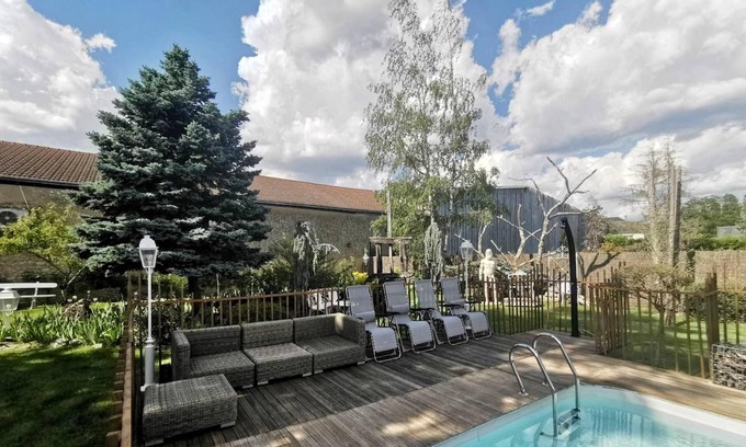 Mont-pres-Chambord Villa | Homerez - Villa for 15 ppl. with swimming-pool and garden at Mont-prés-Chambord