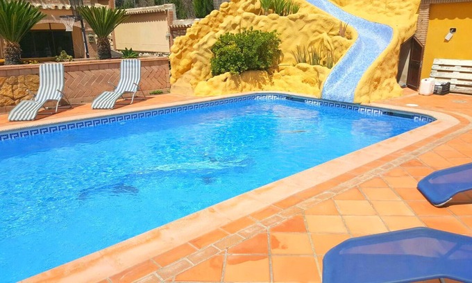 Ecija Villa | Homerez - Villa for 6 ppl. with swimming-pool, garden and terrace at Écija