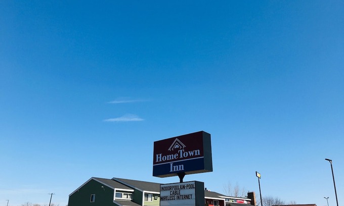 Clearwater Hotel | HomeTown Inn