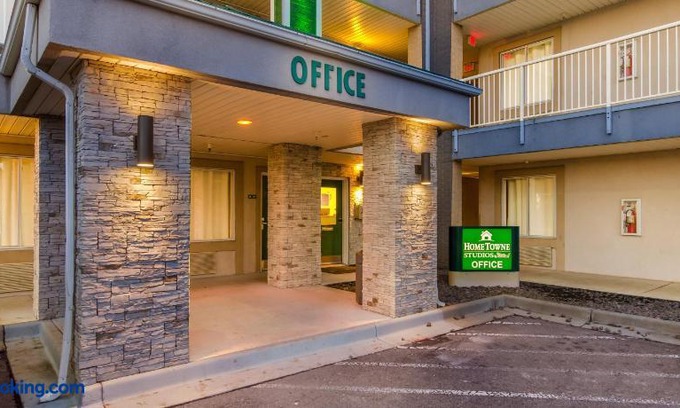 Aurora Hotel | HomeTowne Studios by Red Roof Denver - Airport/Aurora