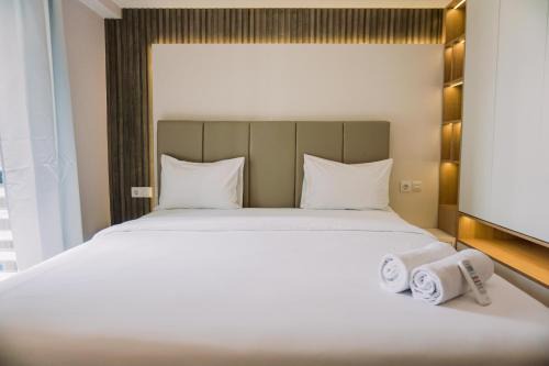 Bumi Serpong Damai Apartment | Homey and Spacious 3BR at Sky House BSD Apartment By Travelio