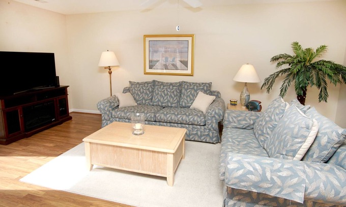 Cherry Grove Beach Condo | Homey condo w/private deck in quiet resort w/fabulous pool & Jacuzzi - one block from the beach