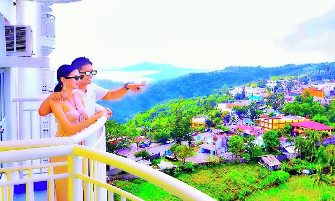 Silang Junction South Condo | HoneyLove💗1BR *Pool *View-Deck *Netflix *Parking