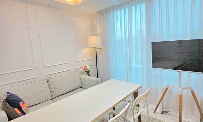Mapo Apartment | #Hongdae EXIT2#DELUXE APT#New Building#Luggage storage#Parking