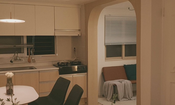Mapo Apartment | hongdae station 30 sec/Spacious 3-bedroom