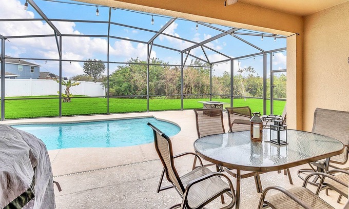 St. Cloud House | Hookbill - Quiet 3 bedroom pool home with Office!