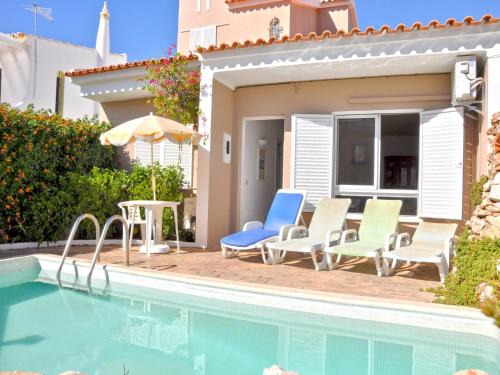 Quarteira Villa | Horacio Villa is located near the center of Vilamoura