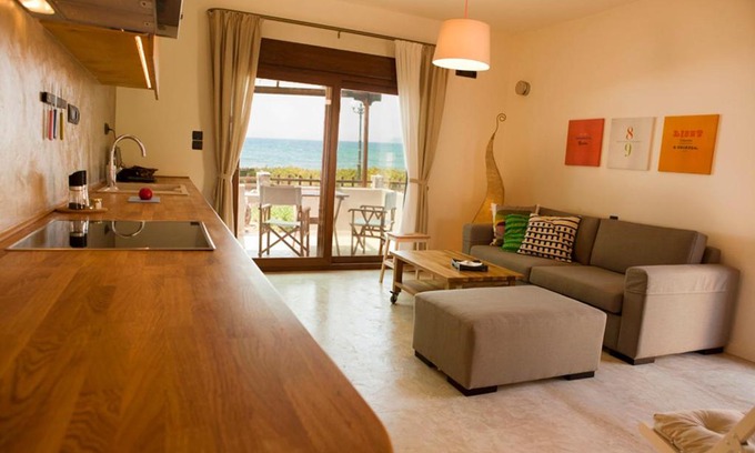 Nopigia Apartment | Horizonte Seafront Suites