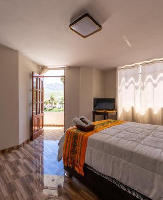 Tingo Hotel | Hospedaje El Castillo
