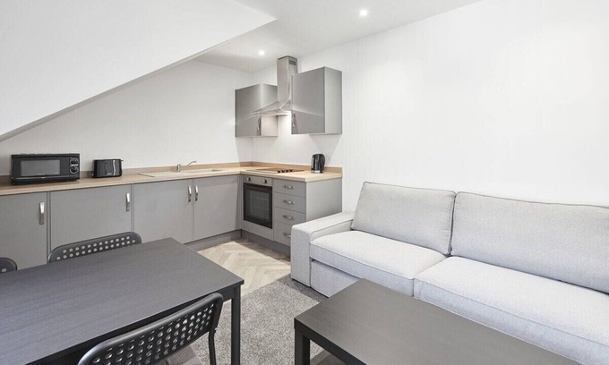 Loftus Apartment | Host & Stay | Apartment 5, Loftus