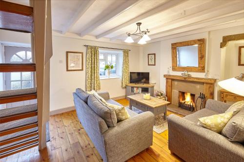 Masham House | Host & Stay - Green Willow