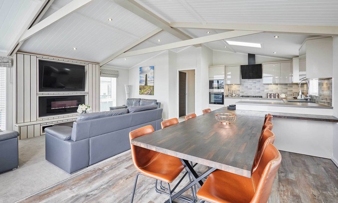 Carlton-in-Cleveland Ski Chalet | Host & Stay | Stan Hollis Lodge