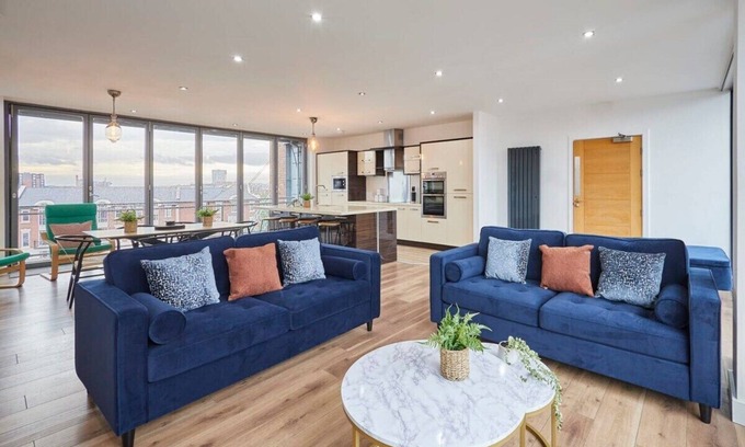 Chinatown Apartment | Host & Stay | The Knight Street Penthouse II