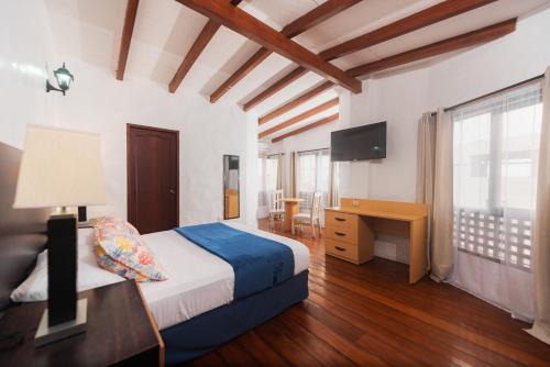 Bahia de la Academia Hostel | Hostal North Seymour